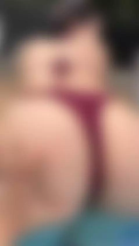 mi amiga me corre la tanga en la piscina 👙 by felicitynesbar