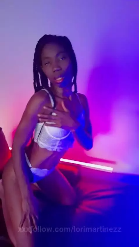 dancing sexy by lorimartinezz