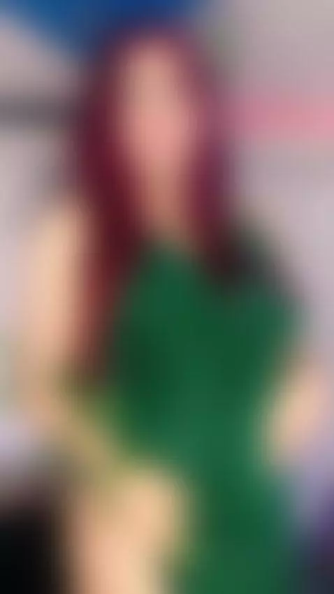 Do you like my emerald dress, love? Would you fuck me with h... by miasavagex18