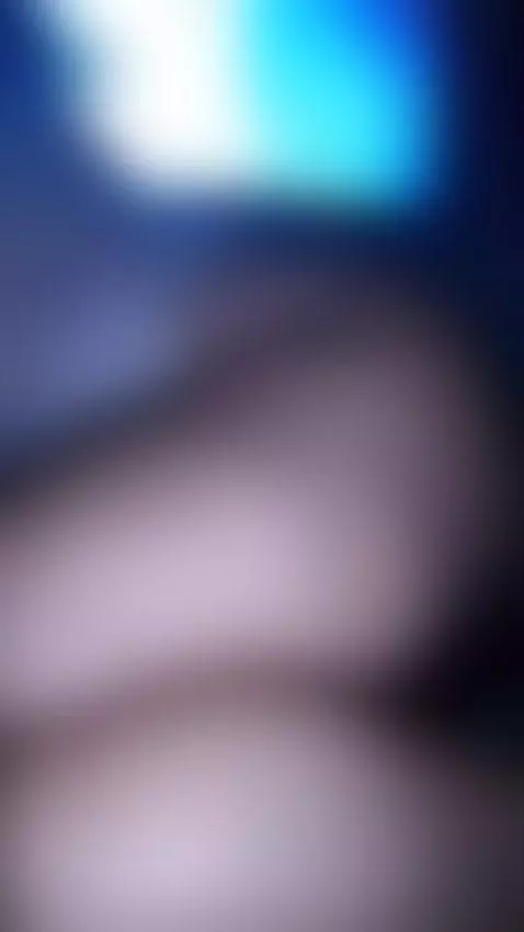 Le pido a mi amigo que azote mi culo 🫠👀 by tuti-lee