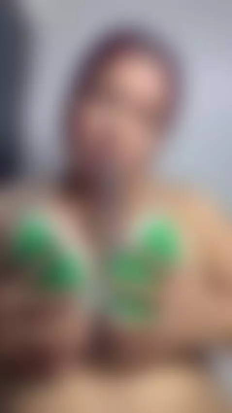 masturbating with my tits by daianalutzrx