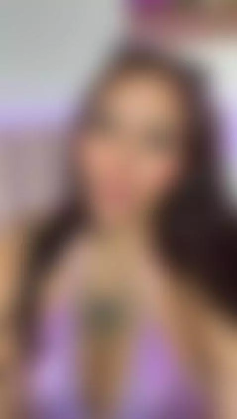 💜 “Wrapped in purple vibes and soft smiles
https://chaturbat... by jessicakraft