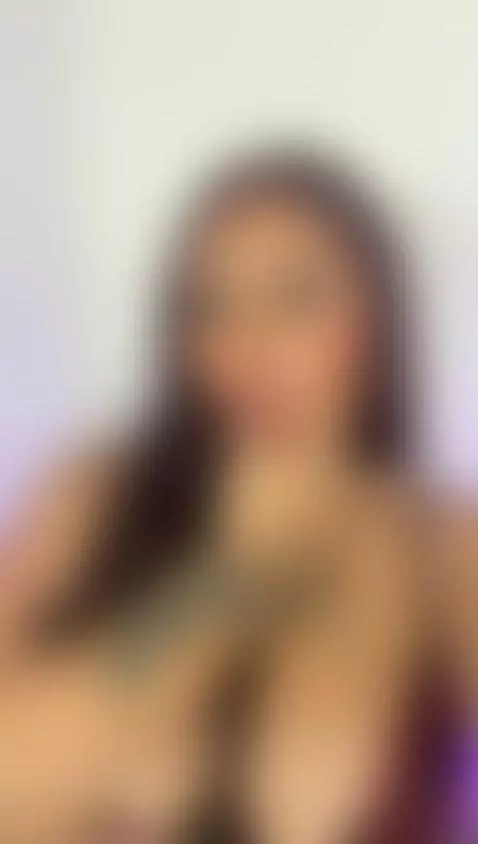 A touch of red to ignite you… and black to trap you
https://... by jessicakraft