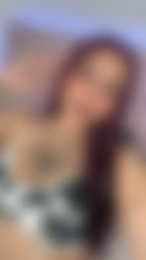 I'm online now… 
https://chaturbate.com/jessica_kraft_ by jessicakraft