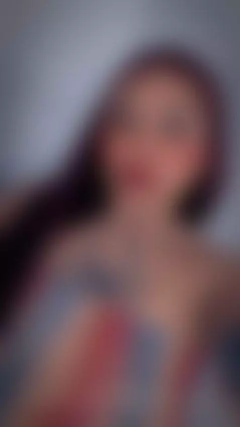 come on play with me 
https://chaturbate.com/jessica_kraft_ by jessicakraft