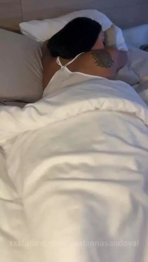 Would you wake me up this way? How would you wake me up? by mariannasandoval