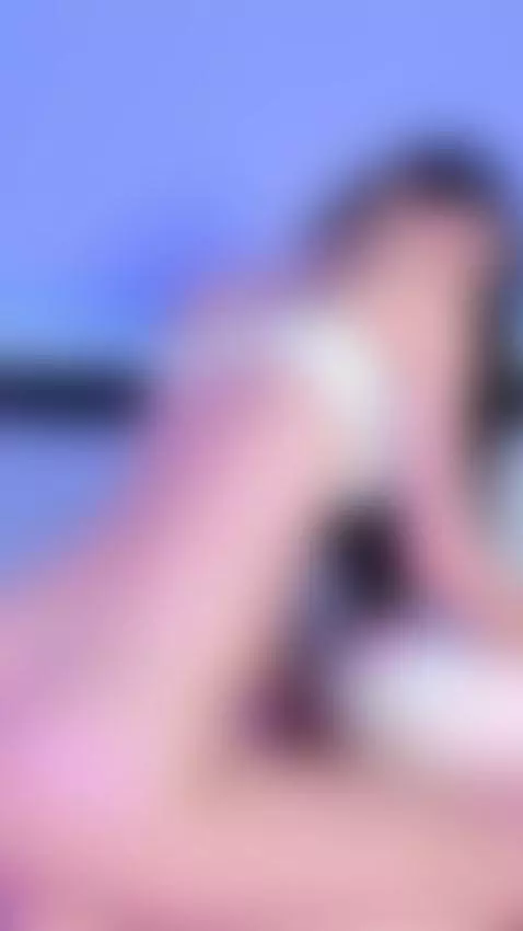 Move that ass by julieta-cortes