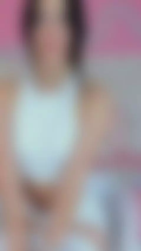 Slightly addictive by julieta-cortes