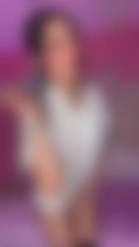 You're dying to touch me !!!! 🤍 by julieta-cortes