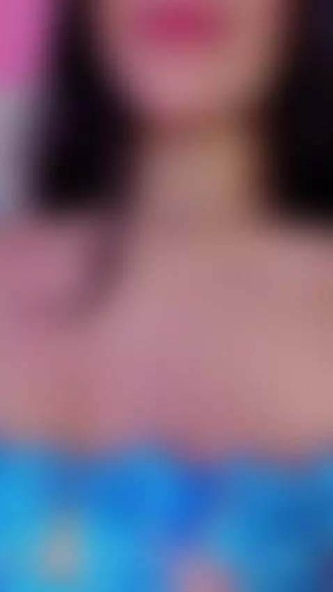 My petite body for you🔥 by julieta-cortes