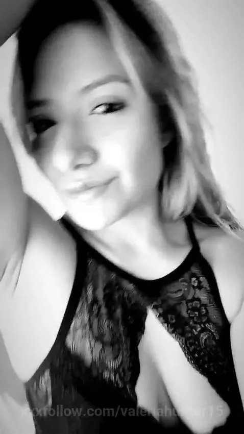 Kisses kisses by valeriahunter15