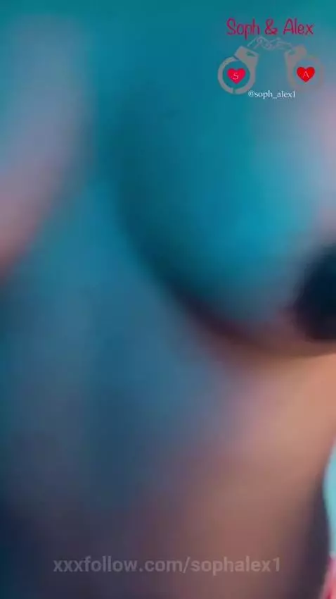 mentira no es 🤭 by sophalex1