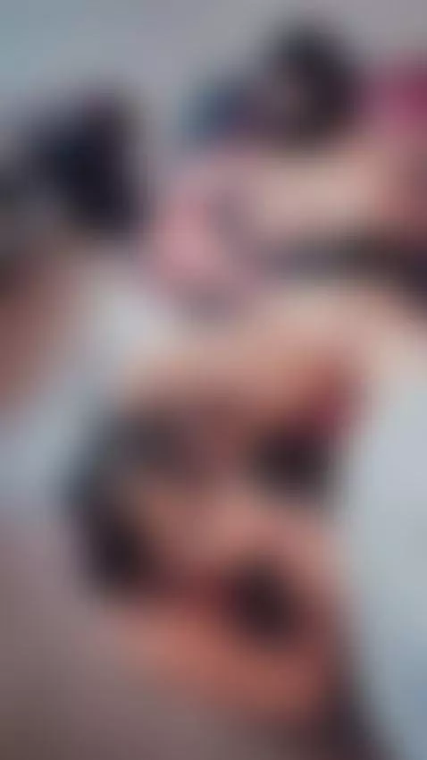 Que rico chuparle la verga al admin mientras yo tocaba a la ... by just-mellow1