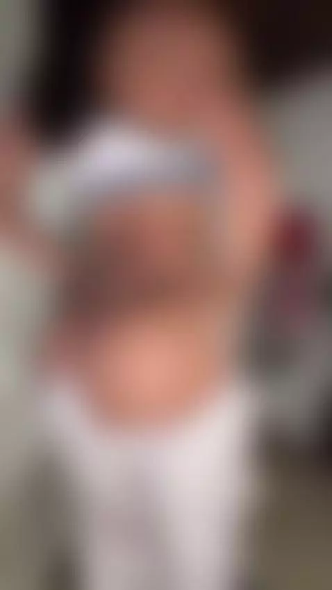 I need a spanking 👋🏼🍑 by dahyn111