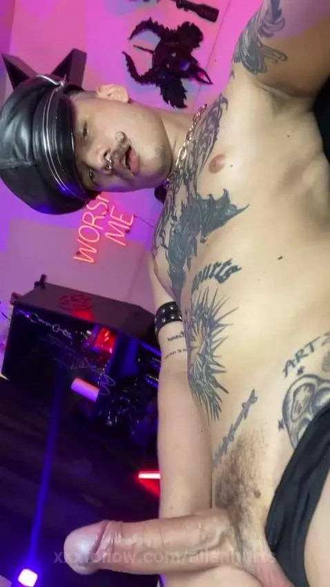 come suck it.... you faggot 😈 by allanhurts