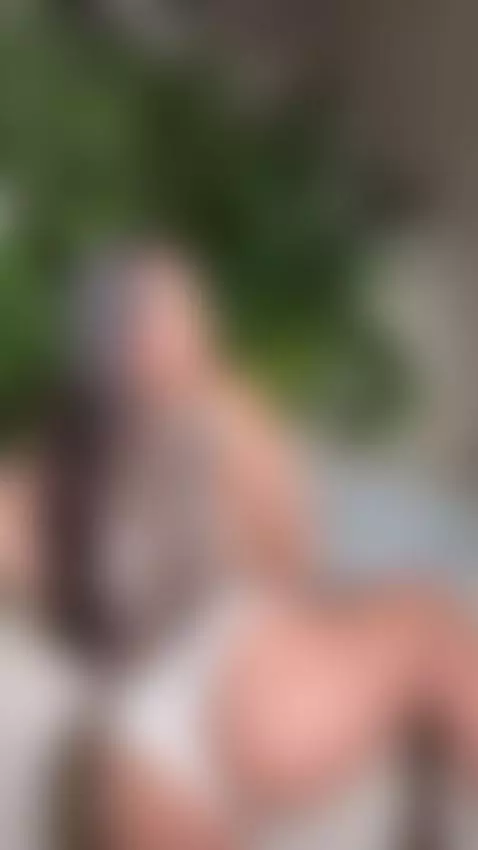 Squat or bent over? by mistypremium