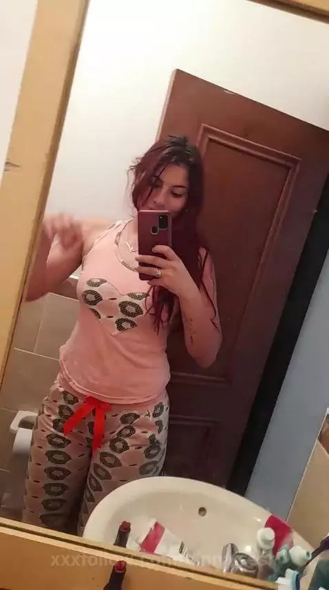 in the batroom by alnnafresh