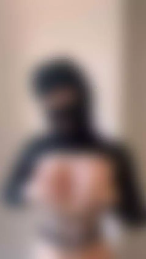 Loving myself just the way I am, and loving the way you look... by tissymay