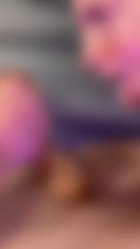 The thrill of his cum splashing onto my lips and chin by tissymay