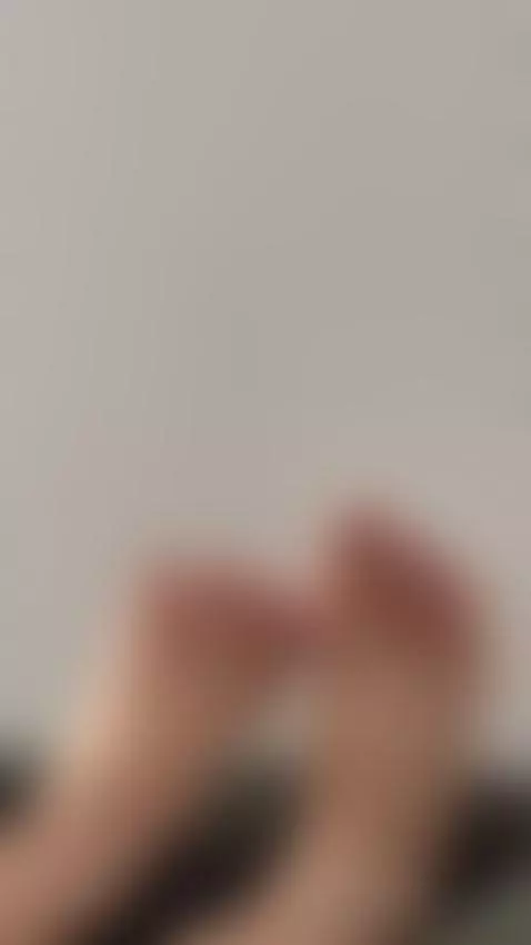 When he worships my feet and makes me feel like a goddess by tissymay