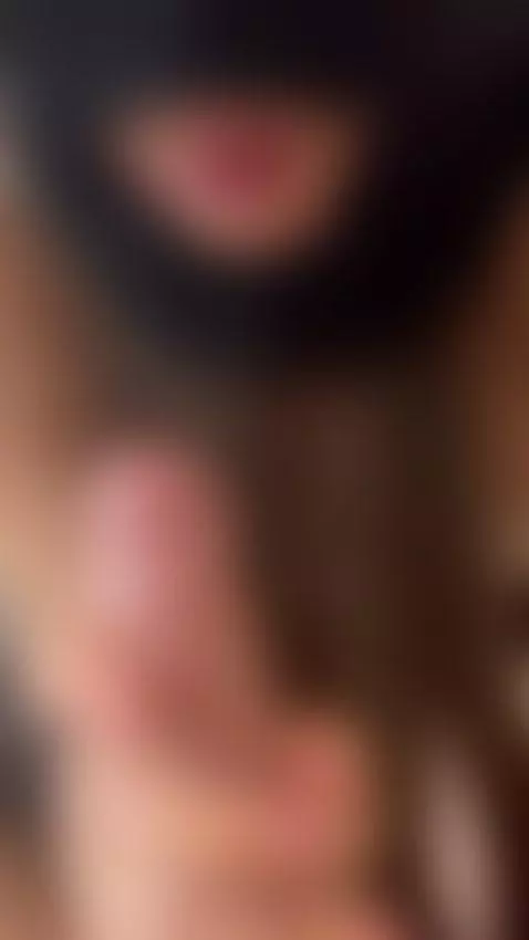 Feeling his cock throb in my mouth by tissymay