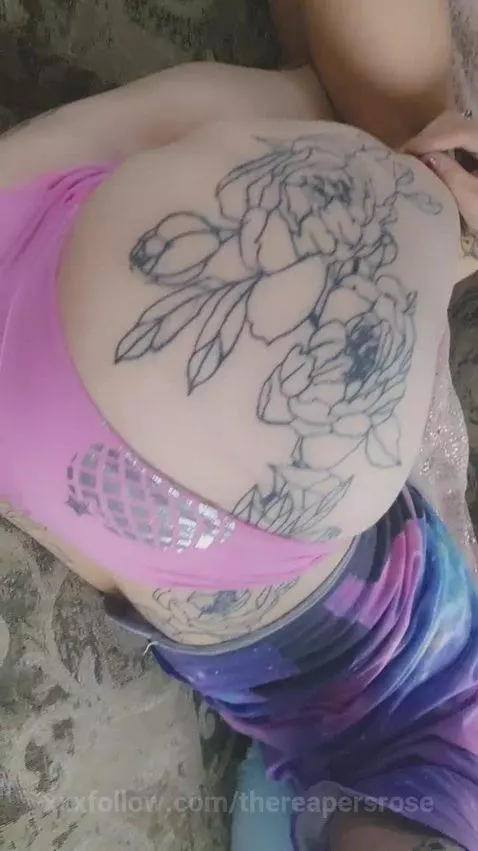 showing off the new tattoo by thereapersrose