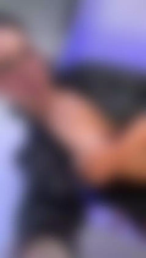 This desk has seen things that are not in the contract by xiaphoenix