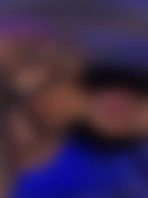 Sweet enough to taste, dark enough to haunt you by xiaphoenix