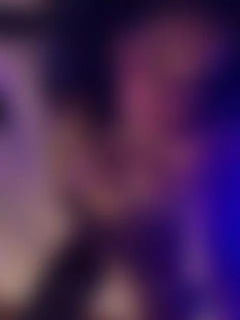 I want your hands sliding over my body 🖤 by xiaphoenix