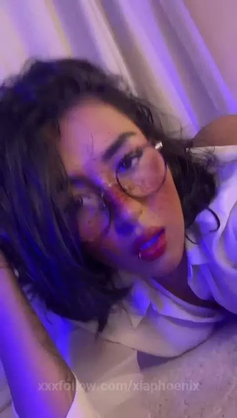 enjoy how I move my body for you by xiaphoenix