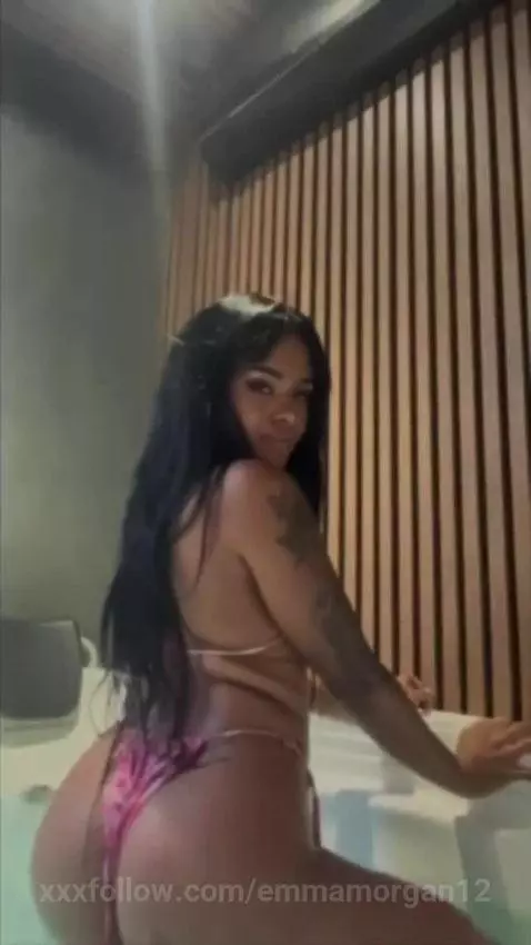 We started the week a little naughty🔥 by emmamorgan12