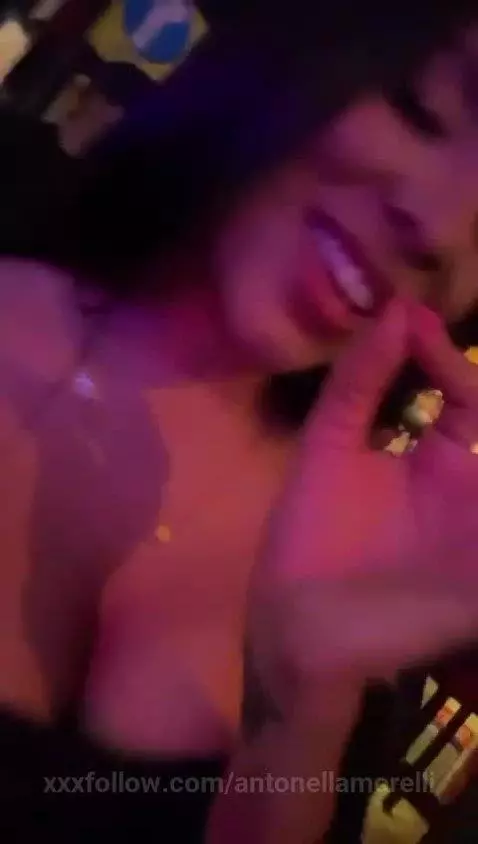 🔥😈🔥WHO WOULD LIKE TO SEE A PUBLIC TRANSMISSION...🔥😈🔥 LET ME ... by antonellamorelli