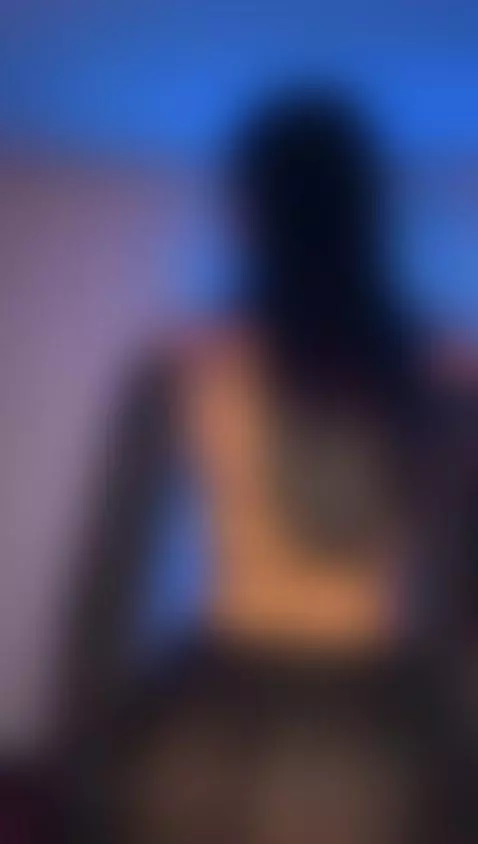 😈🔥Come my love I want to move my hips... close to you 🔥😈I'am... by antonellamorelli