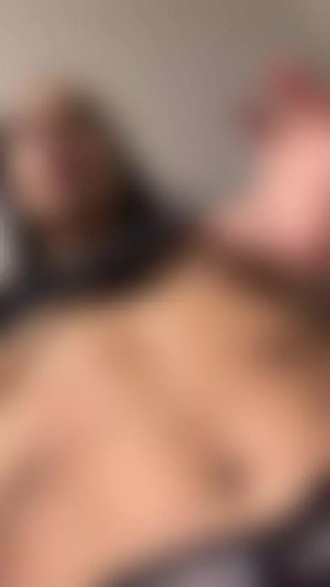 I heard a hot girl at the gym.Do you want to see more? Subsc... by helenacostelo