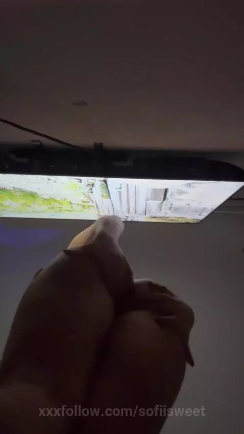 Hi guys, online by sofiisweet