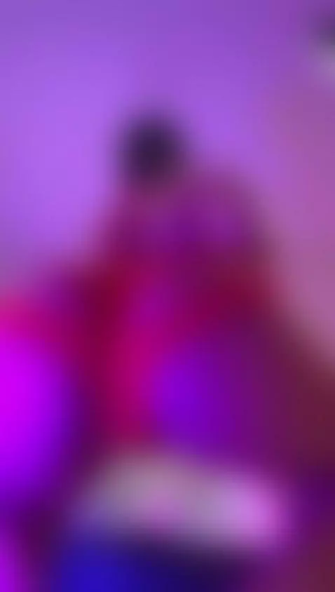 bouncing my ass slowly by sofiisweet