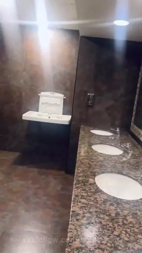 How to make hot things in the public bathrooms by sofiisweet