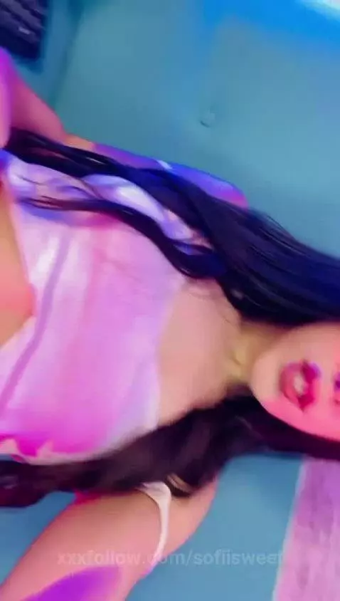 IM ONLINE NOW!!! come to see me by sofiisweet