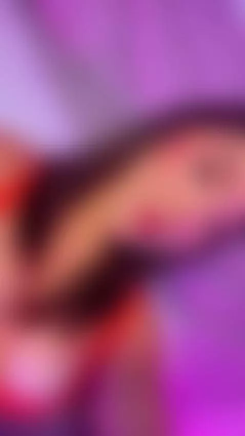 Hi guys, online by sofiisweet