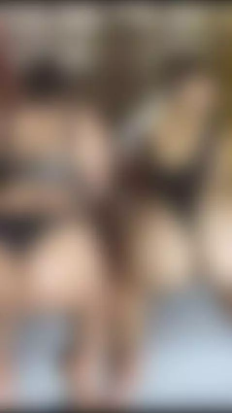 bouncing asses by evangelinewhite