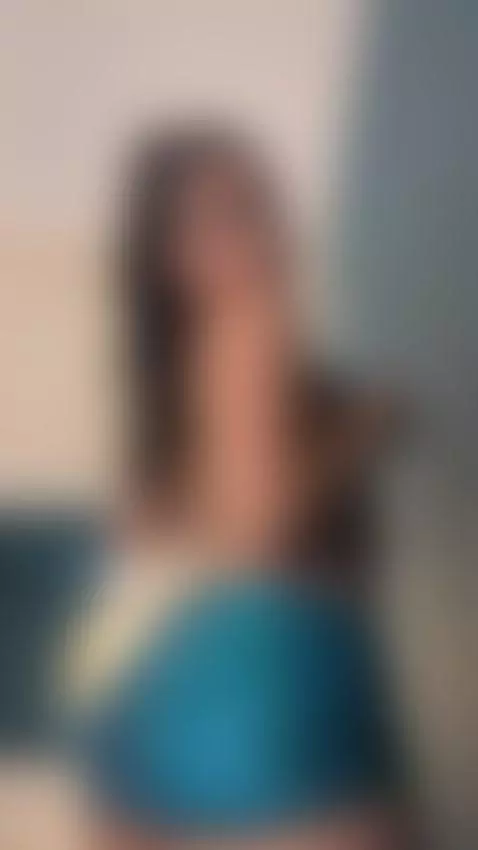 Shaking my ass 😈 by saraamills