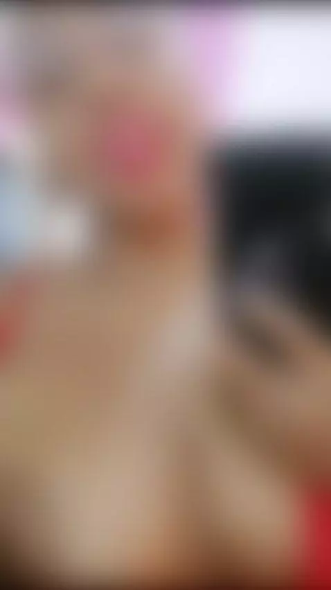 I want to eat you with kisses!🍒😈 by antonela-hurtado