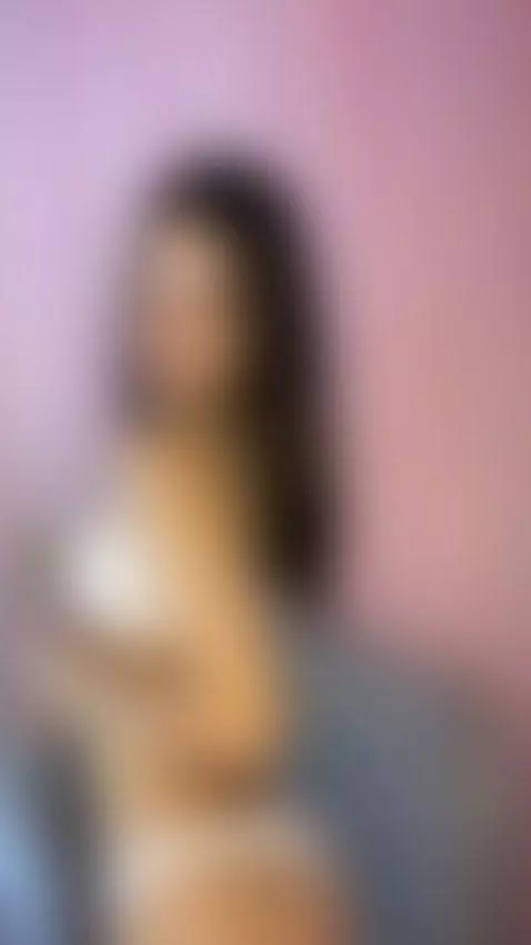 Eyes that sparkle, lips that captivate.  🔥🔥 by winonaoak