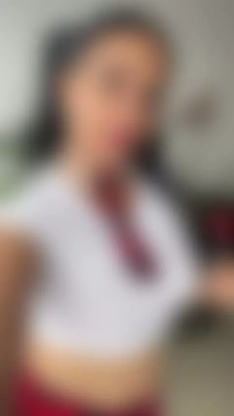 Are you watching or imagining? 😏 by miis-flora