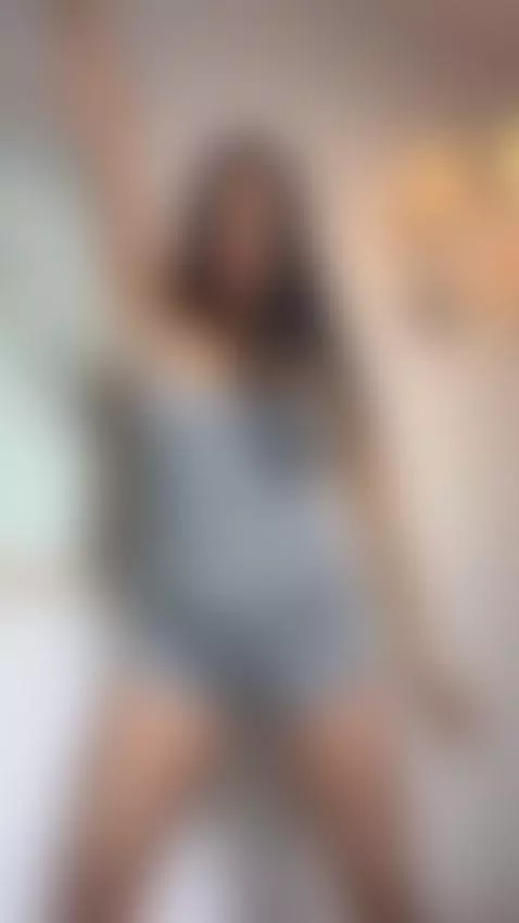 Who wants to give me a lick? 🔥🔥 by miis-flora