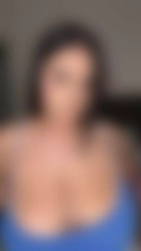 ¿Me follarías mientras tu mujer nos mira? 🔥🔥 by im-lara-xoxo