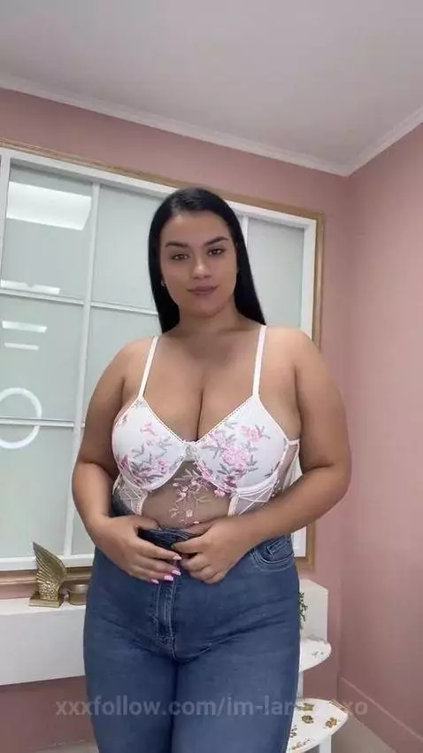 Have you ever jerked off to my ass at least once? 🍆🔥 by im-lara-xoxo