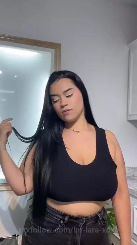 Eyes that sparkle, lips that captivate. 🔥🔥 by im-lara-xoxo