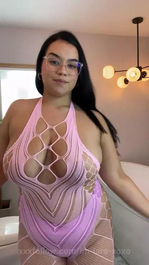 Big boobs!! 🔥🔥 by im-lara-xoxo