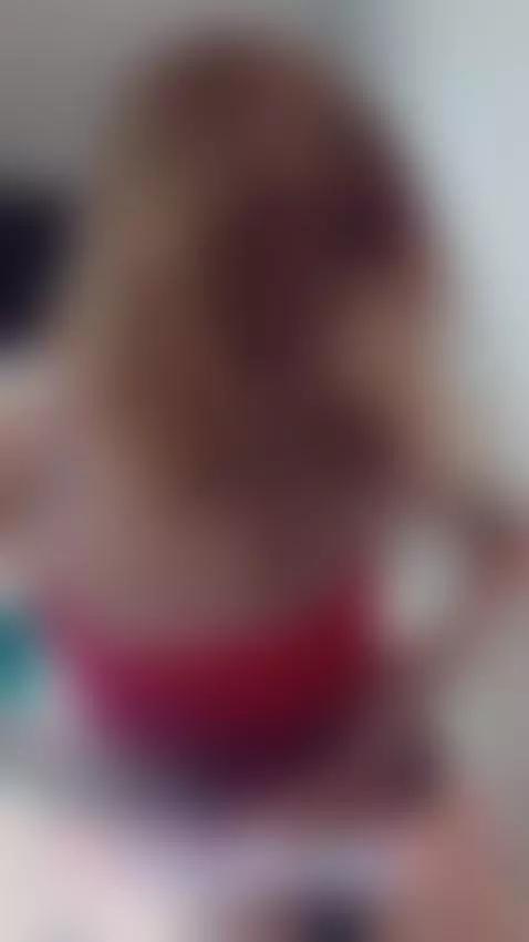 Follow and subscribe Vero Smokes by veroalva